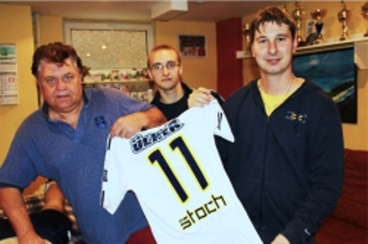 Svetový futbalový dres v masérskej šatni!